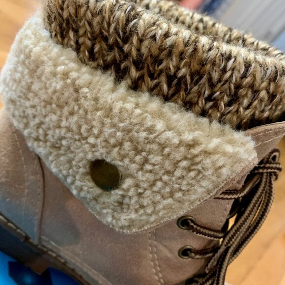 Cliff's by White Mountain - Women's Duena Hiking Style Boot - Natural - Size 8.5 - Picture 3 of 8